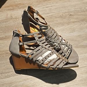 🩶Bongo Strappy Wedge Heels Size 6.5